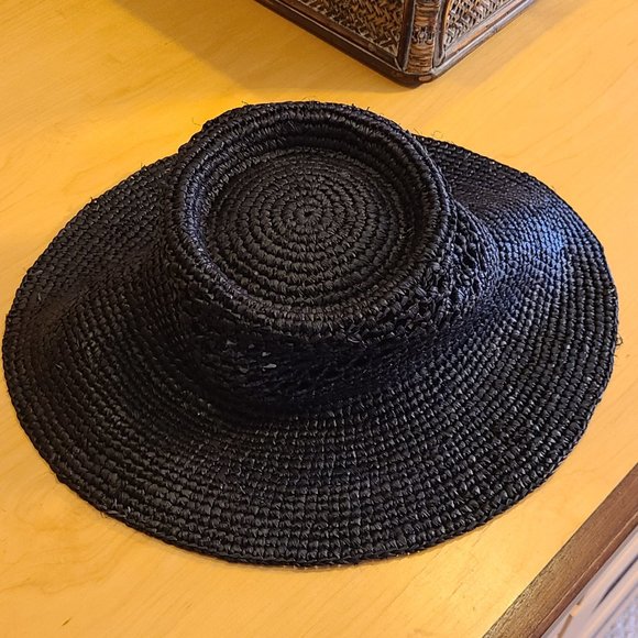 Banana Republic Accessories - NWT! Banana Republic Black Straw Hat S/M